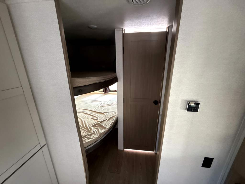 2027 Jayco Jay Flight SLX 261BHS - Image 17