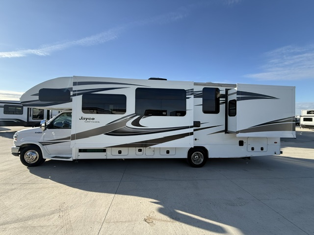 2018 Jayco Greyhawk 29MV - Image 5