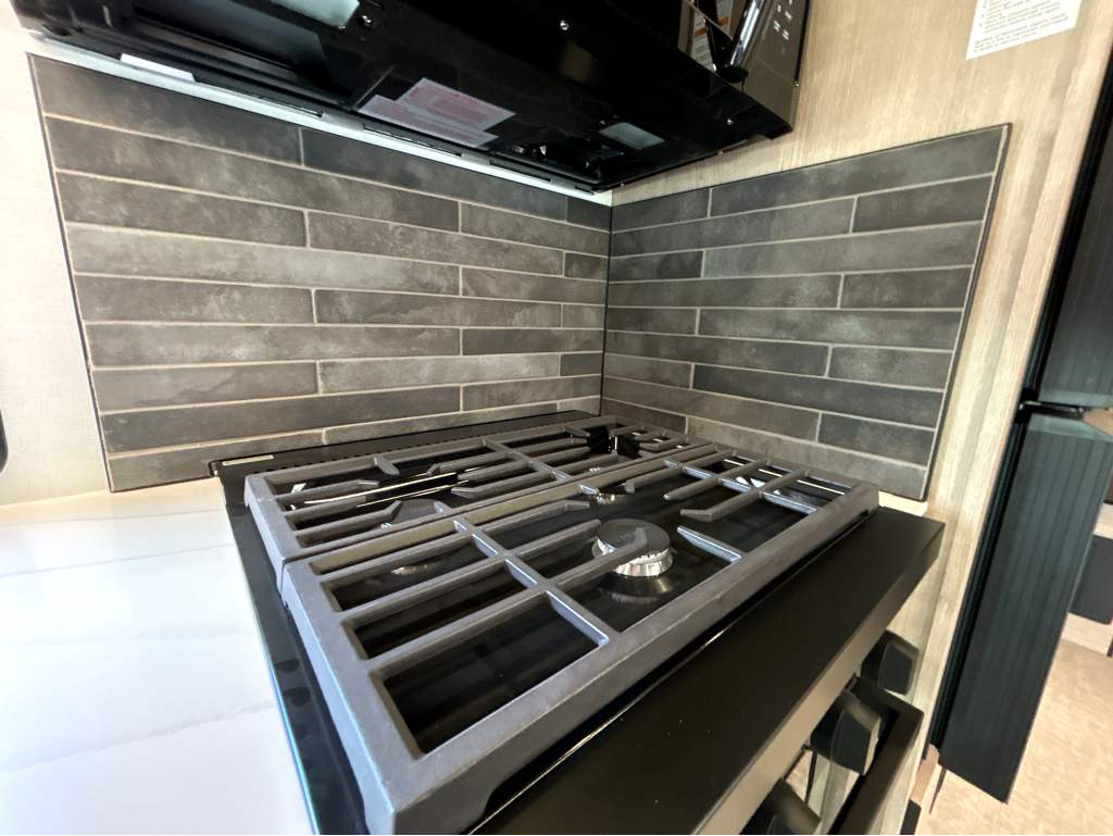 2026 GRAND DESIGN LINEAGE SERIESF 31ZW - Image 18