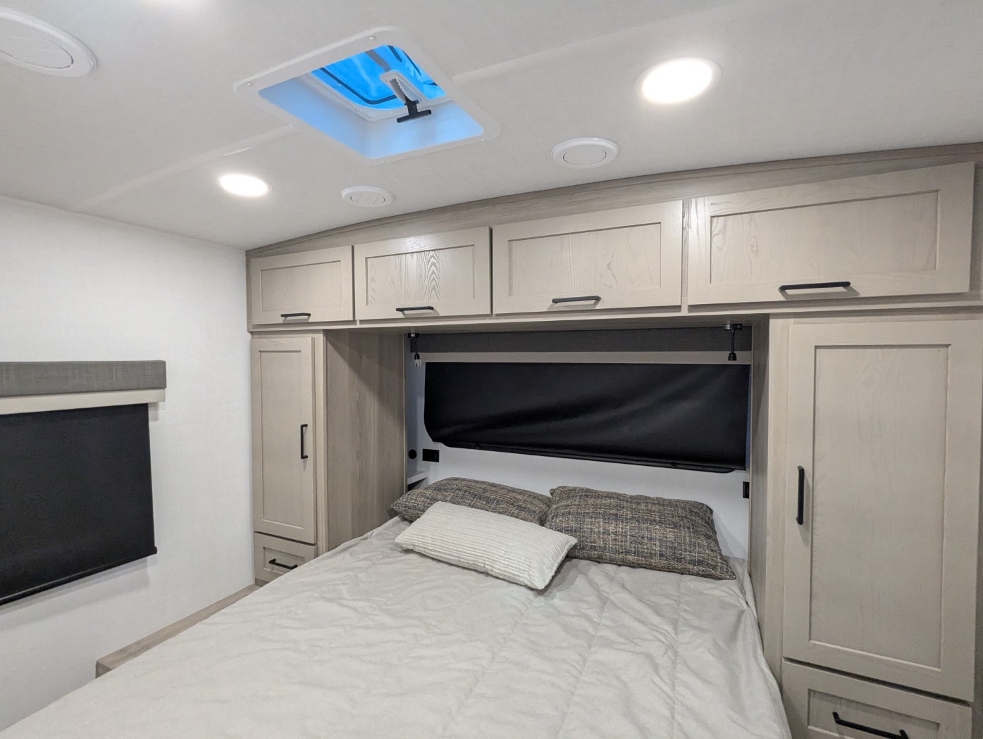 2026 Forest River Rockwood Mini Lite 2520BH - Image 8