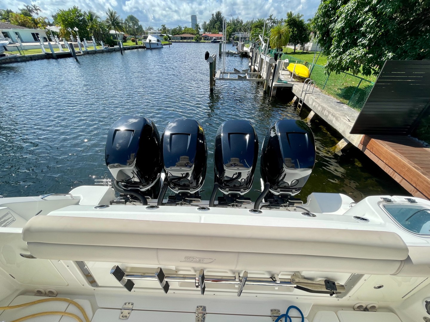 2016 Boston Whaler 420 Outrage - Image 14