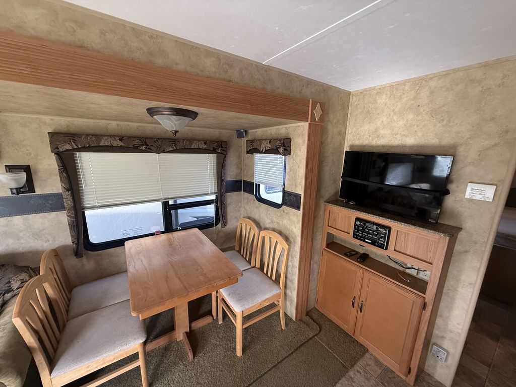2006 Hornet 29rls - Image 9