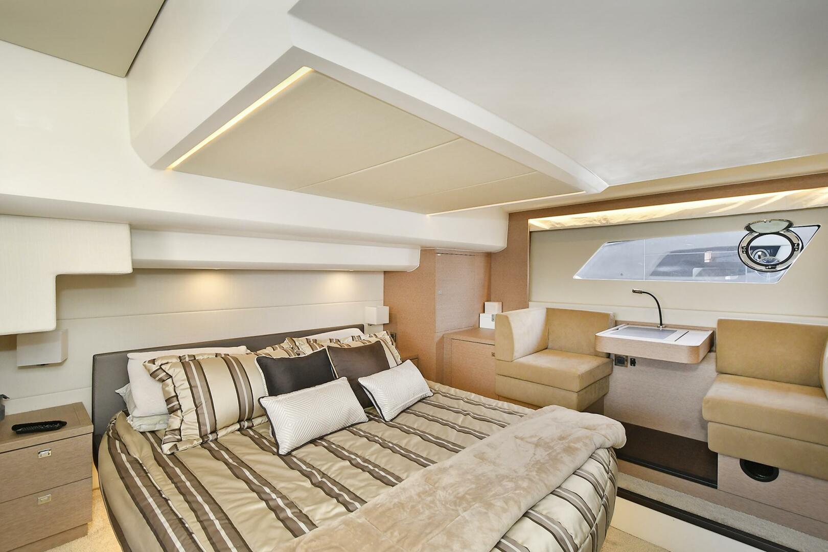 2018 Prestige 560 Fly - Image 55