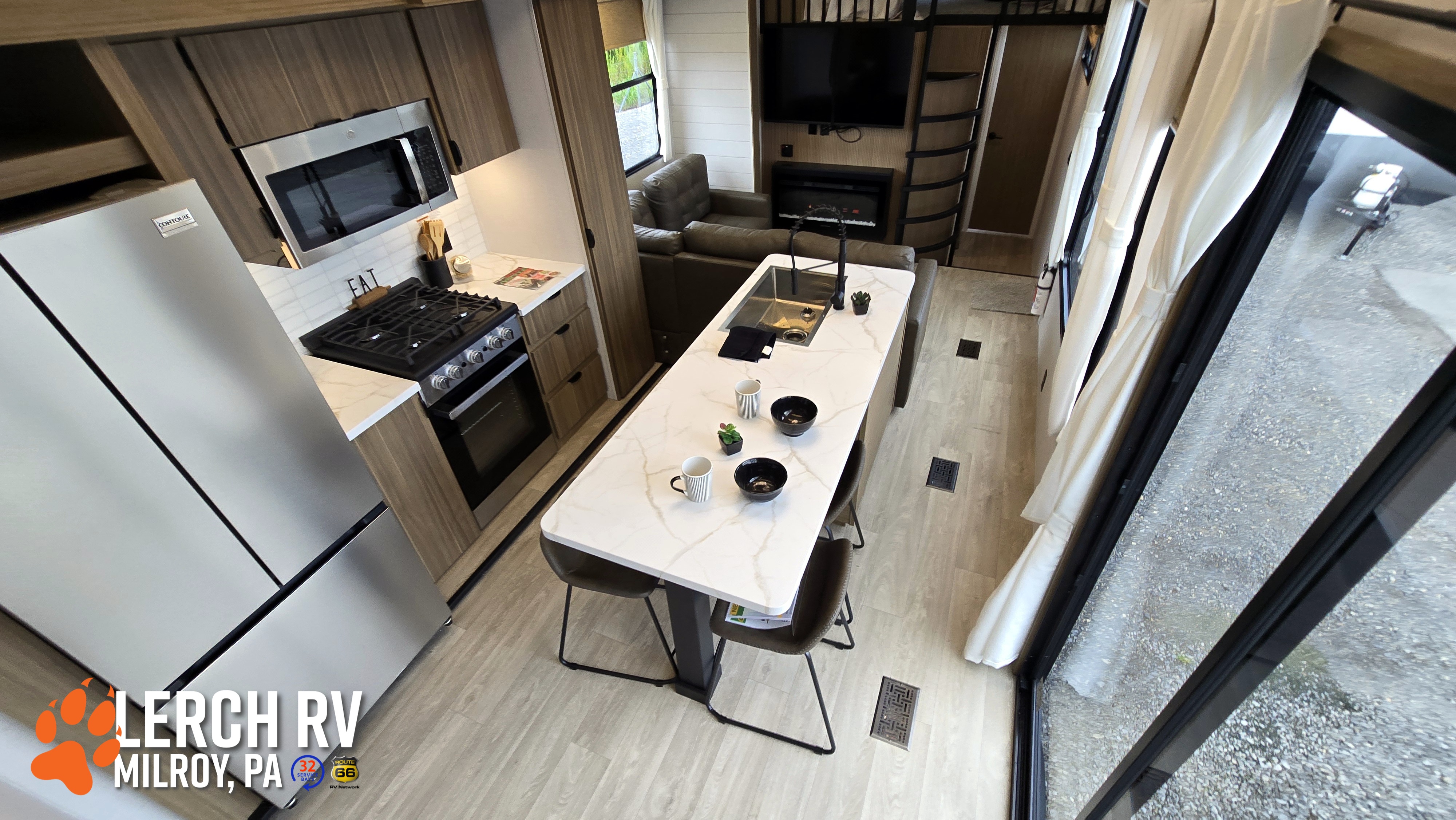 2027 Forest River Salem Villa 40ZZZ - Image 37
