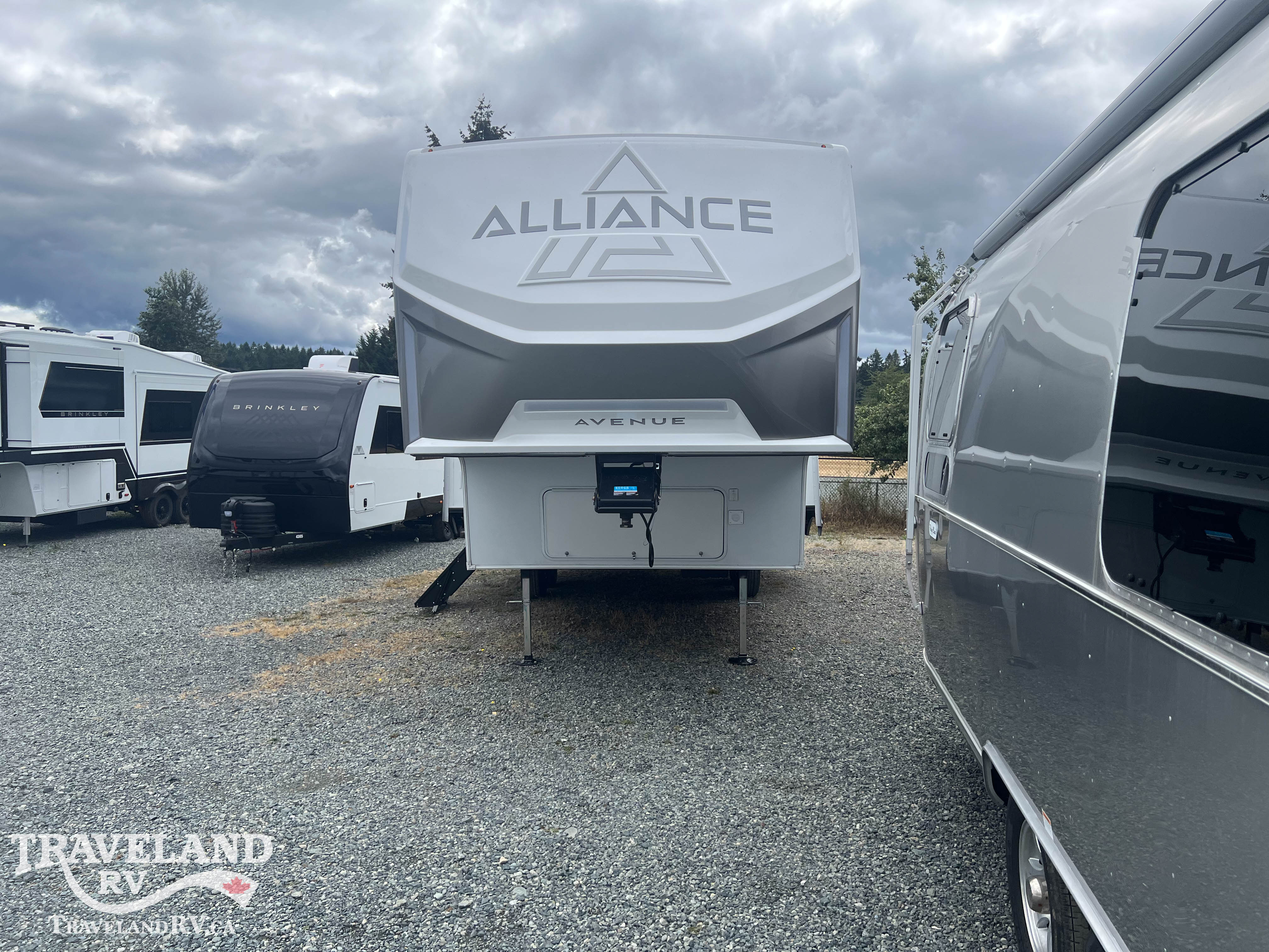 2027 Alliance RV Avenue 25RL - Image 5