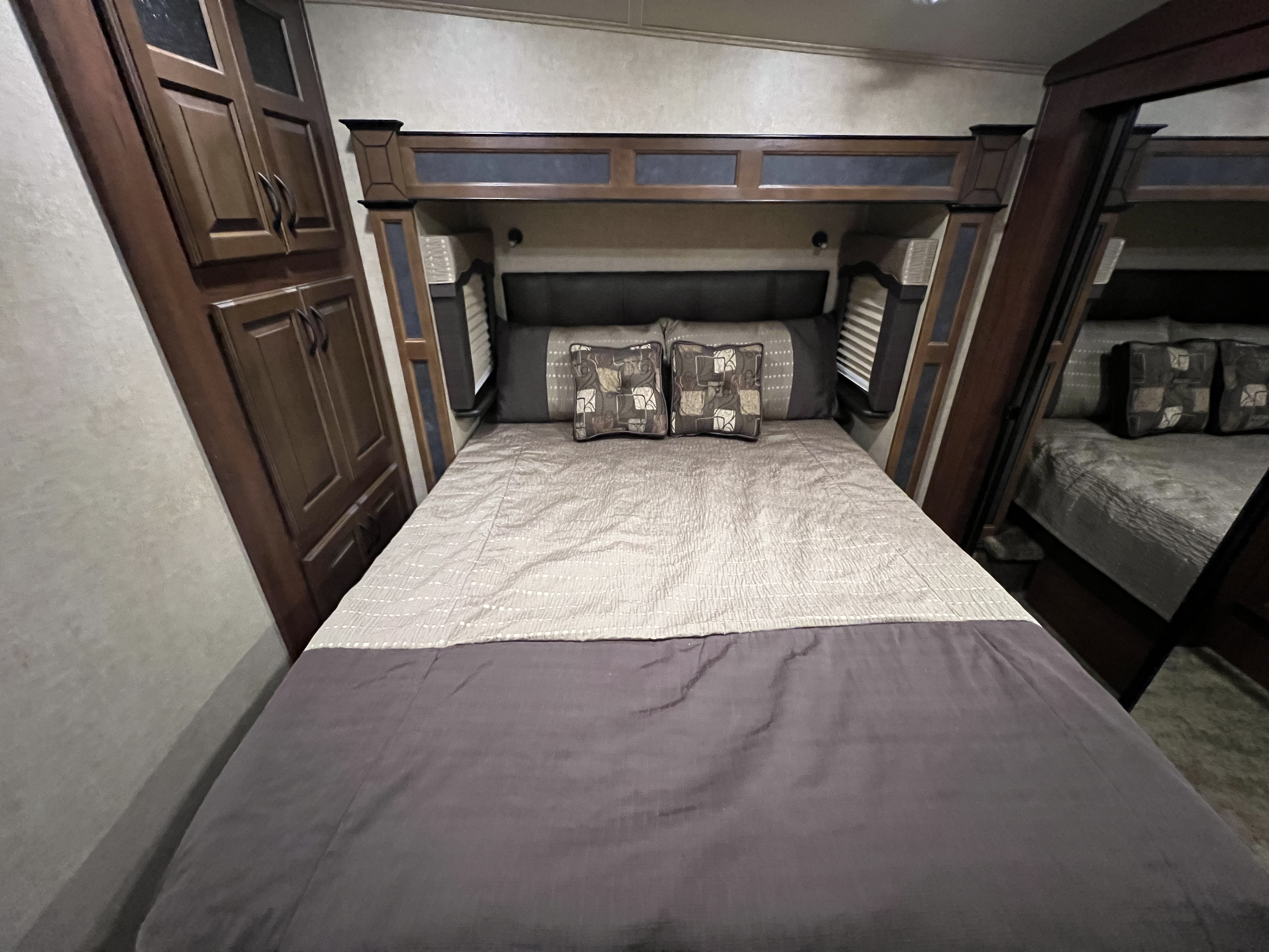 2015 Jayco Eagle Premier 375BHFS - Image 28