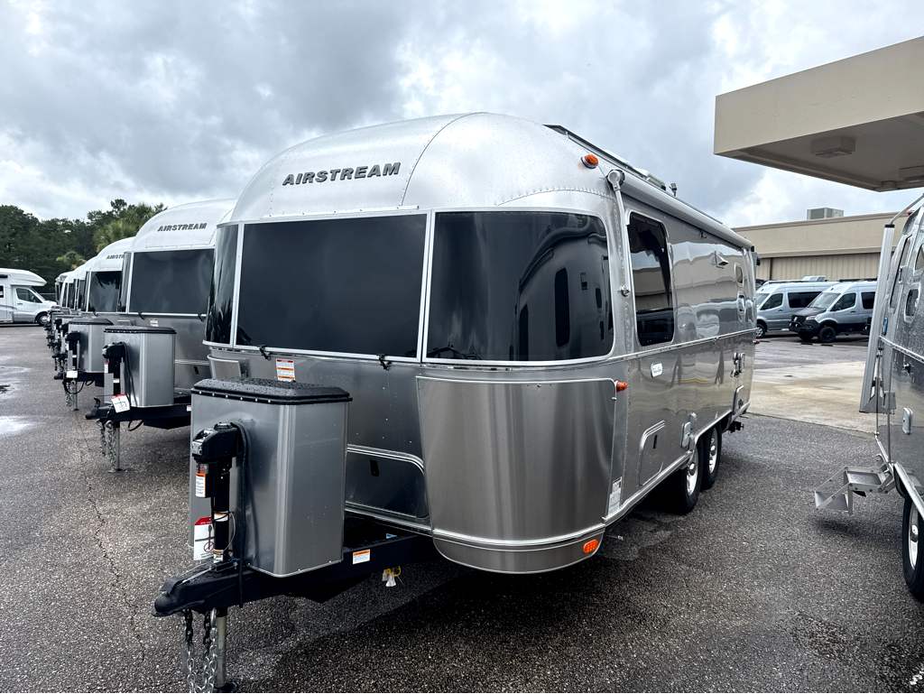 2026 AIRSTREAM FLYING CLOUD 23FBT - Image 2