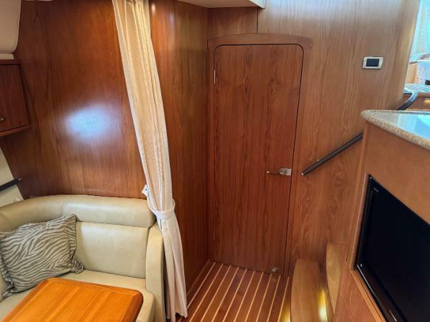2010 Tiara Yachts 5800 Sovran - Image 73