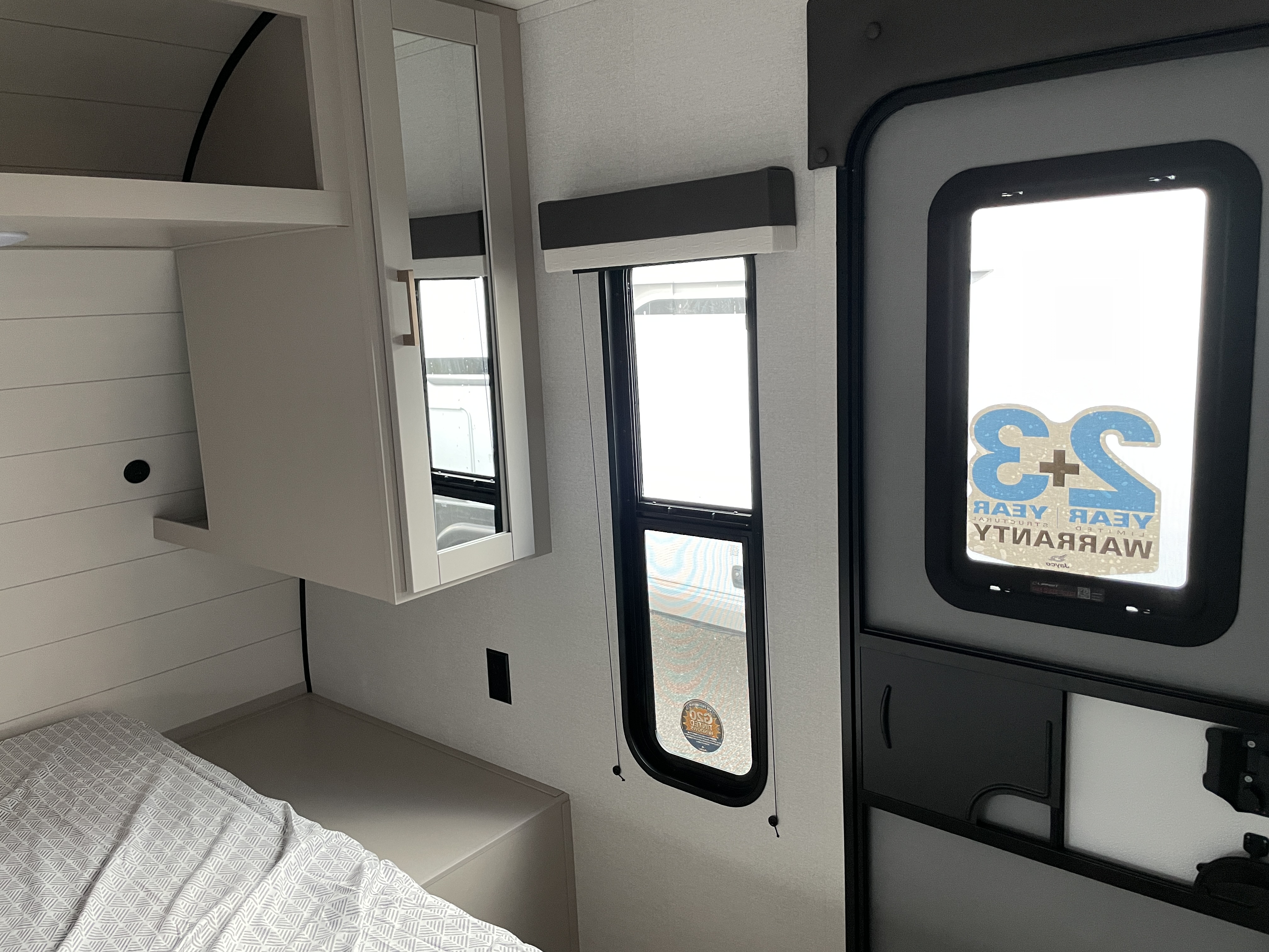 2027 Jayco Jay Flight SLX 262RLS - Image 17