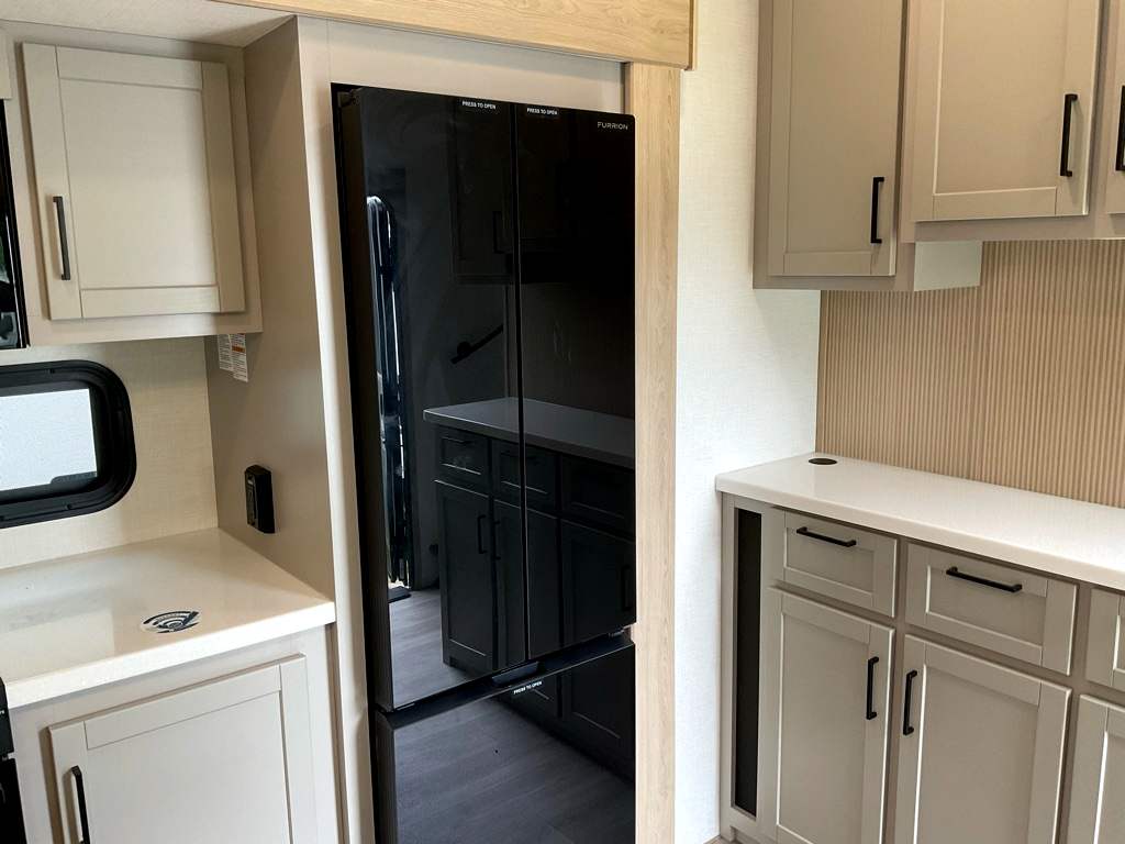 2027 KZ RIDGEWAY 31 RL - Image 19