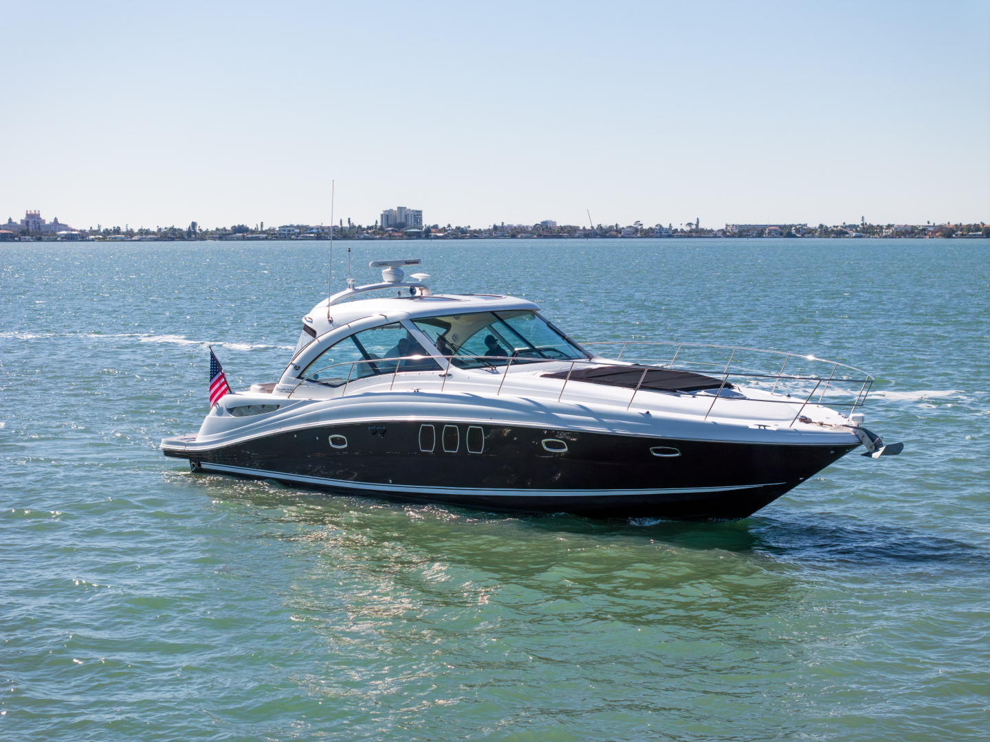 2010 Sea Ray 50 SUNDANCER - Image 16