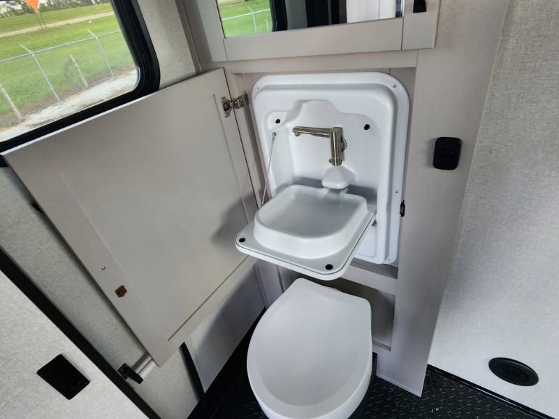2026 JAYCO SEISMIC 395 - Image 19