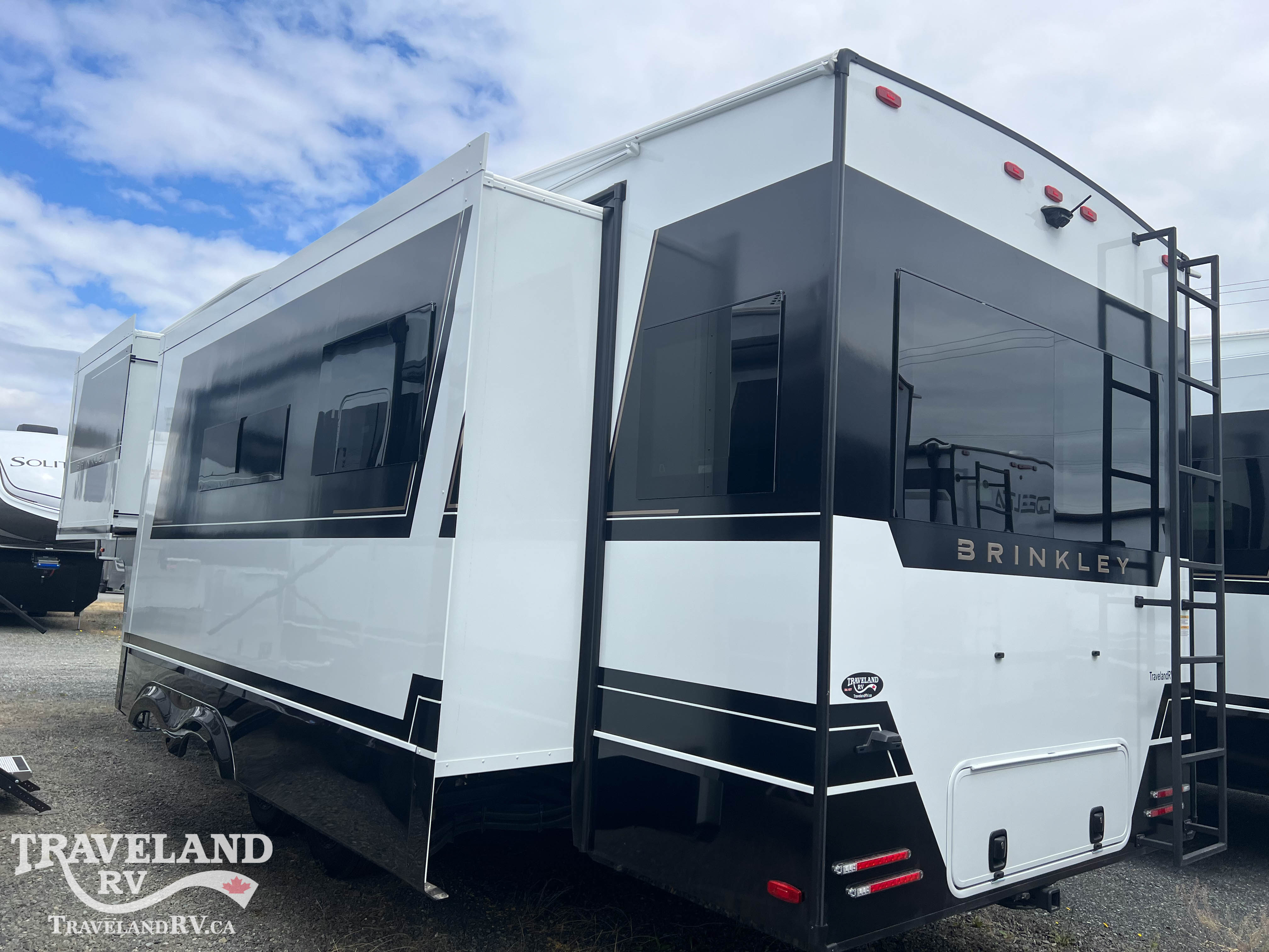 2027 Brinkley RV Model Z 2900 - Image 7