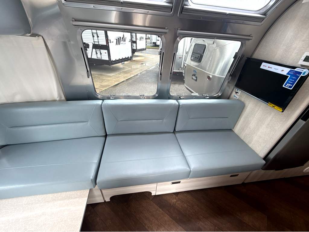 2026 Airstream International 25FB - Image 16