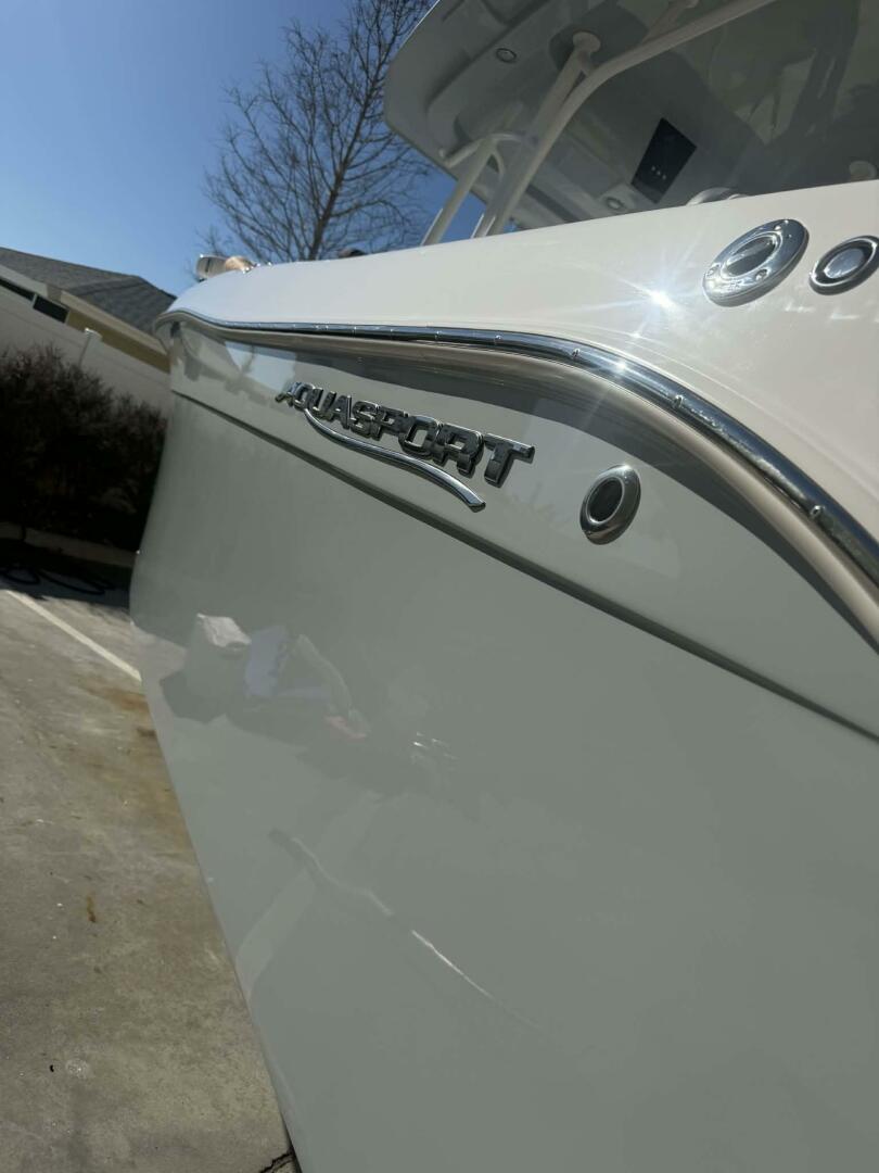 2021 Aquasport 2500 Center Console - Image 38