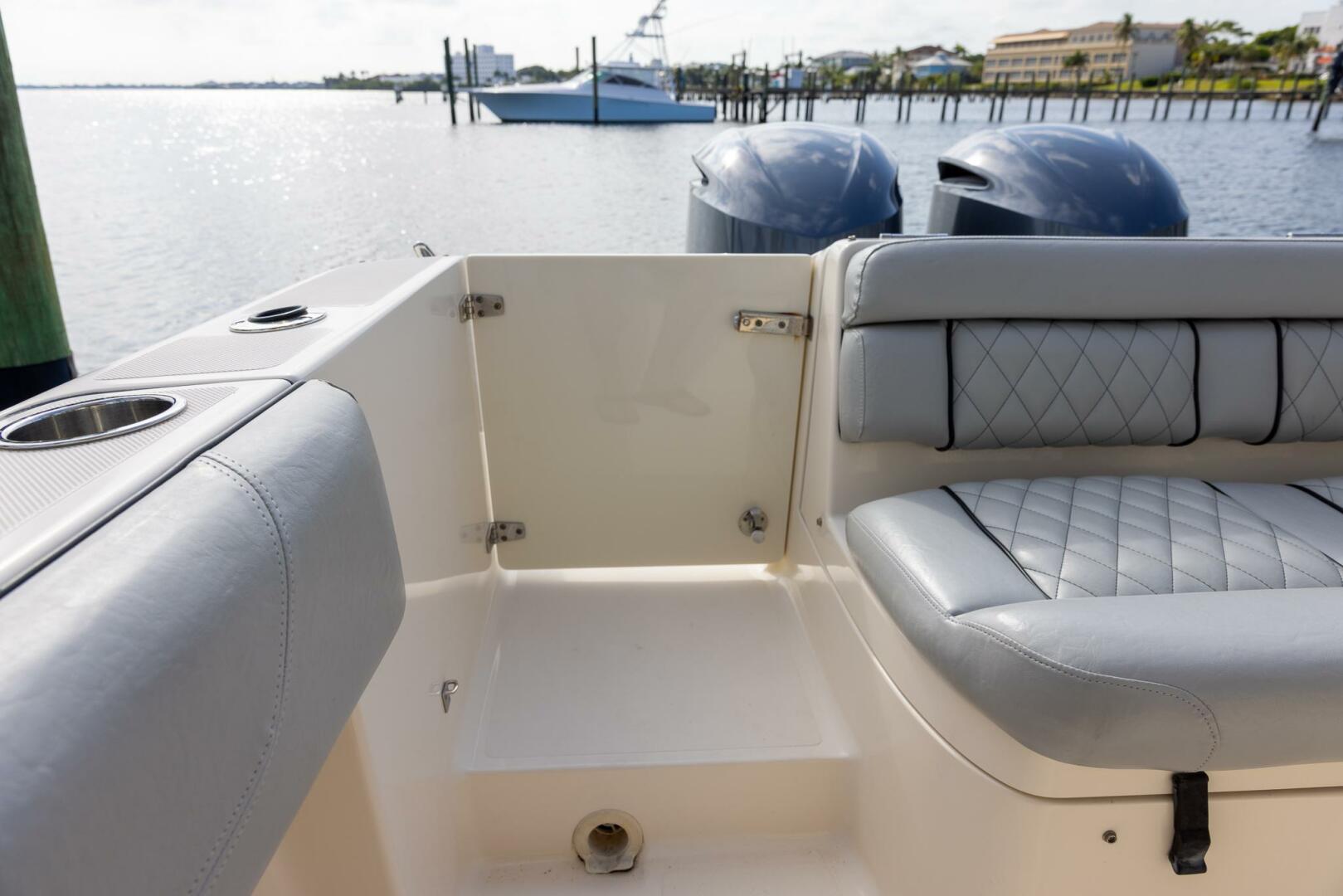 2012 Pursuit ST 310 Sport - Image 25