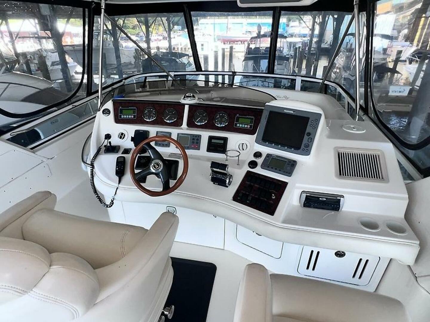 2003 Sea Ray 480 Sedan Bridge - Image 12