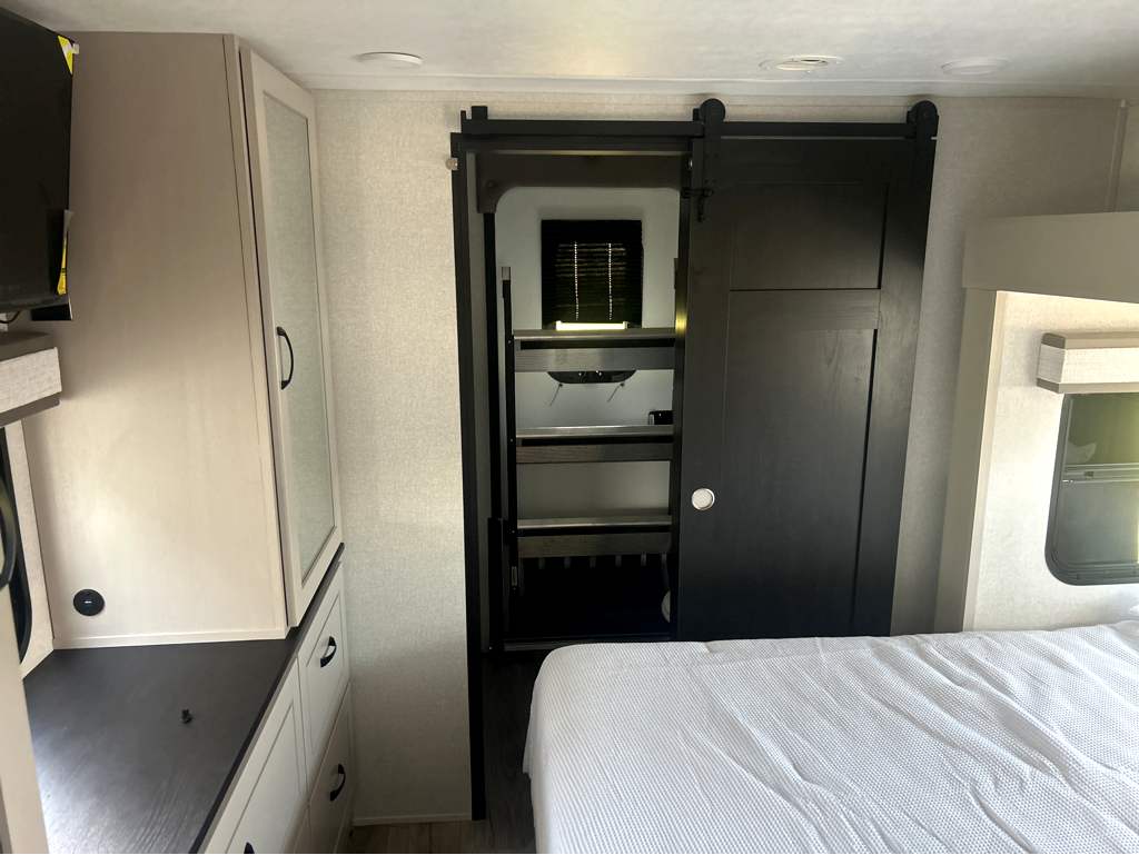 2026 JAYCO NORTH POINT 390CKDS - Image 20