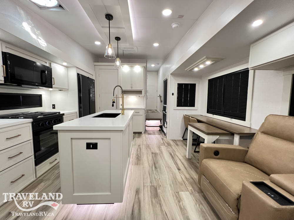 2027 Brinkley RV Model Z 2900 - Image 4