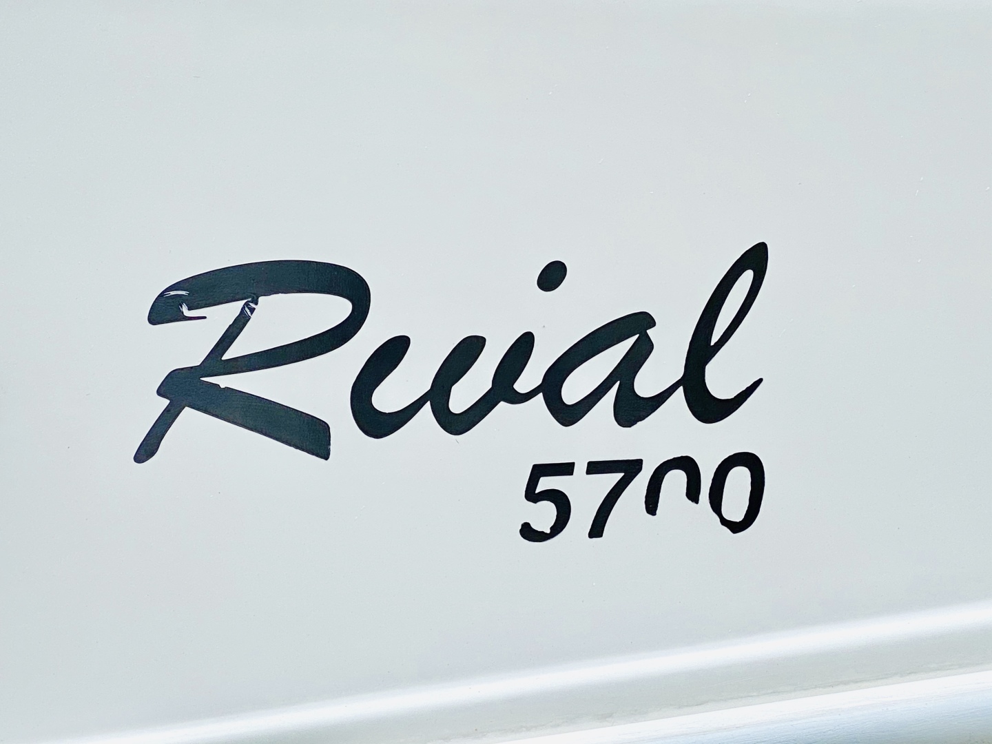 2003 Navigator 5700 Rival - Image 2