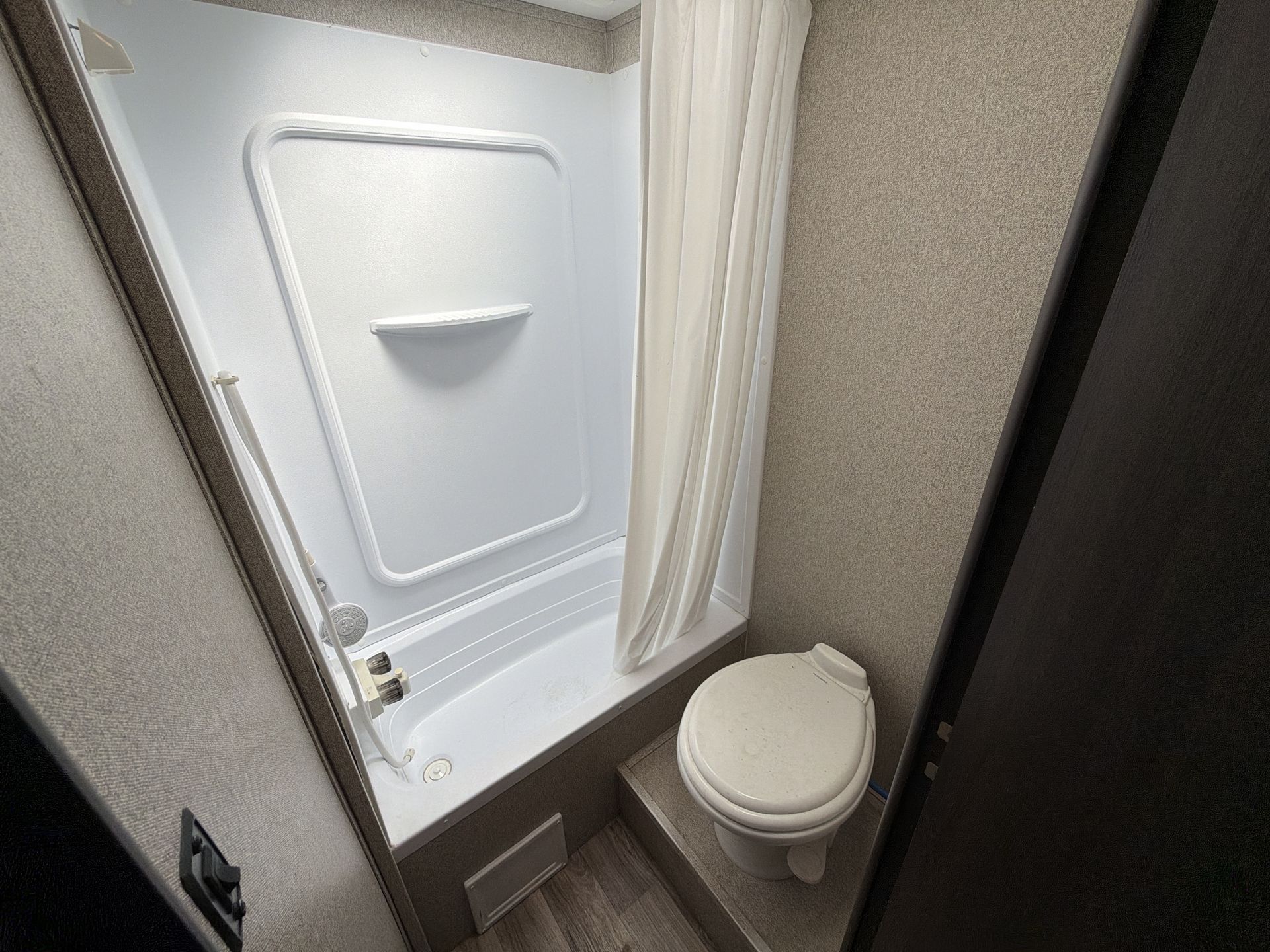 2019 Keystone Springdale West 189FLWE - Image 49