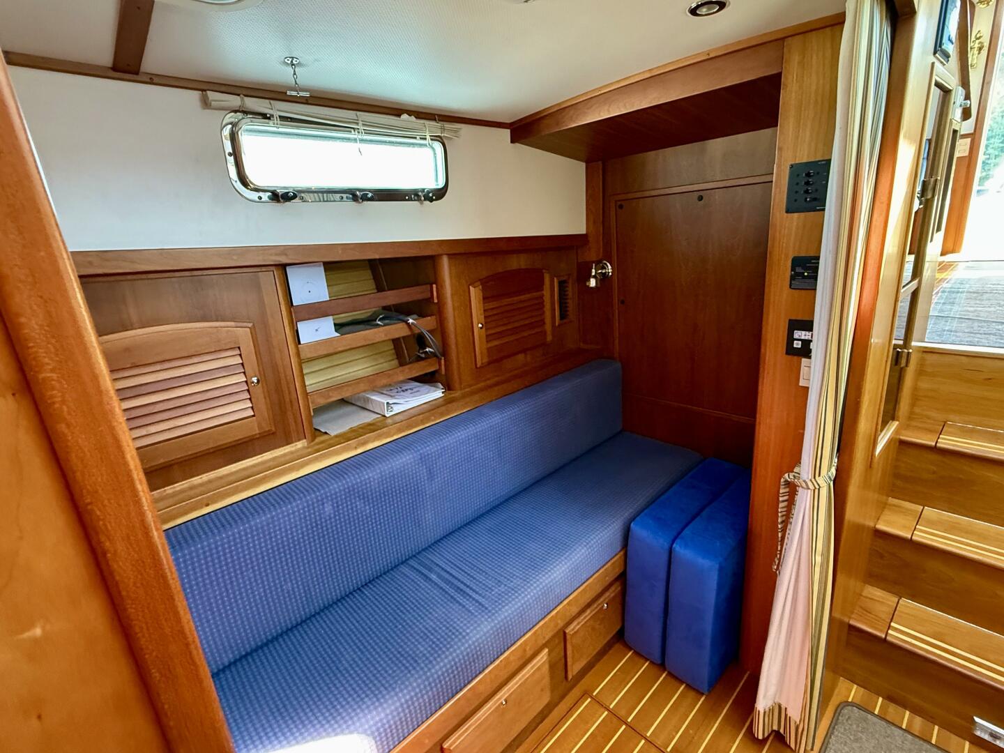 2006 Sabre 42 Sedan - Image 36