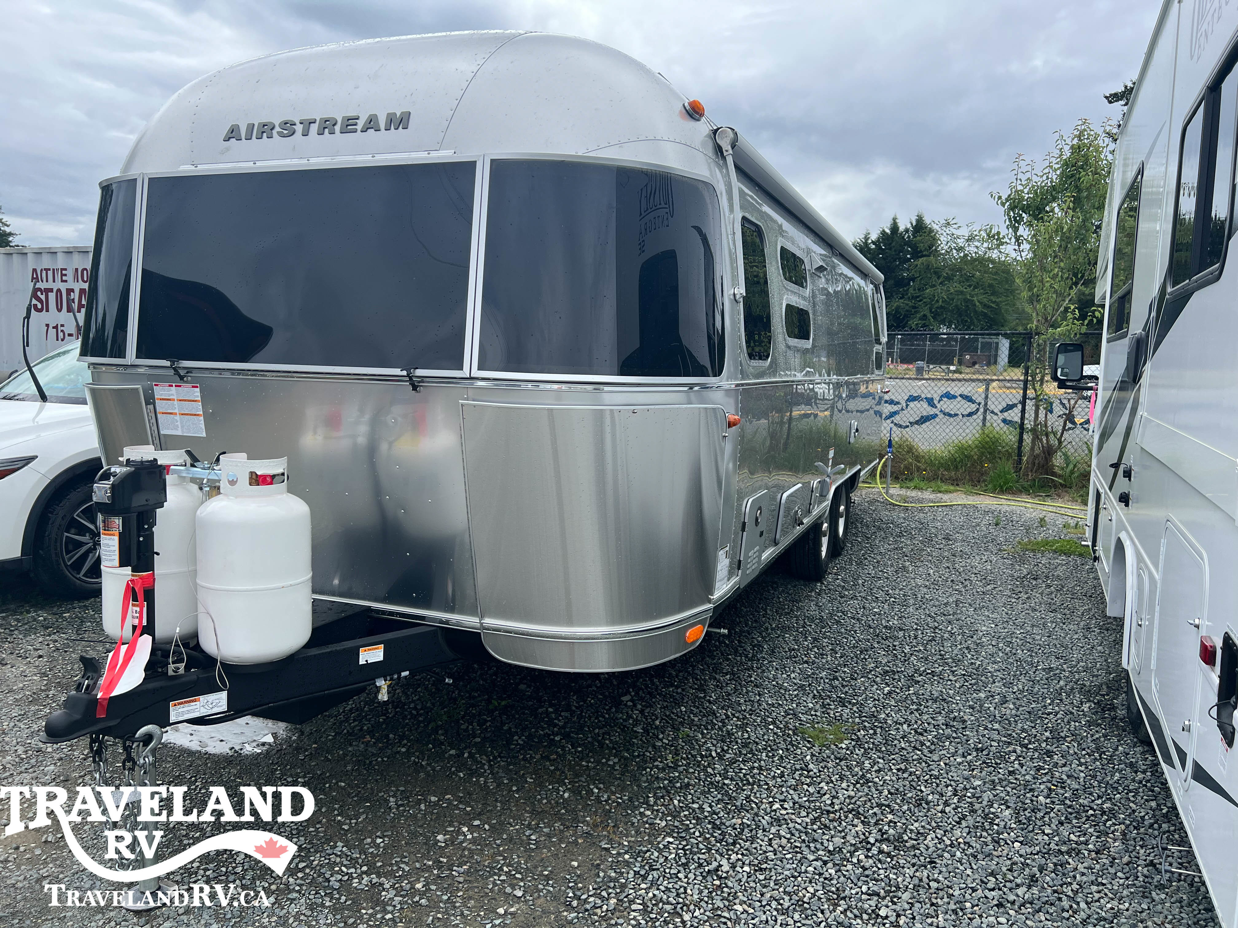 2025 Airstream Flying Cloud 28RB - Image 2