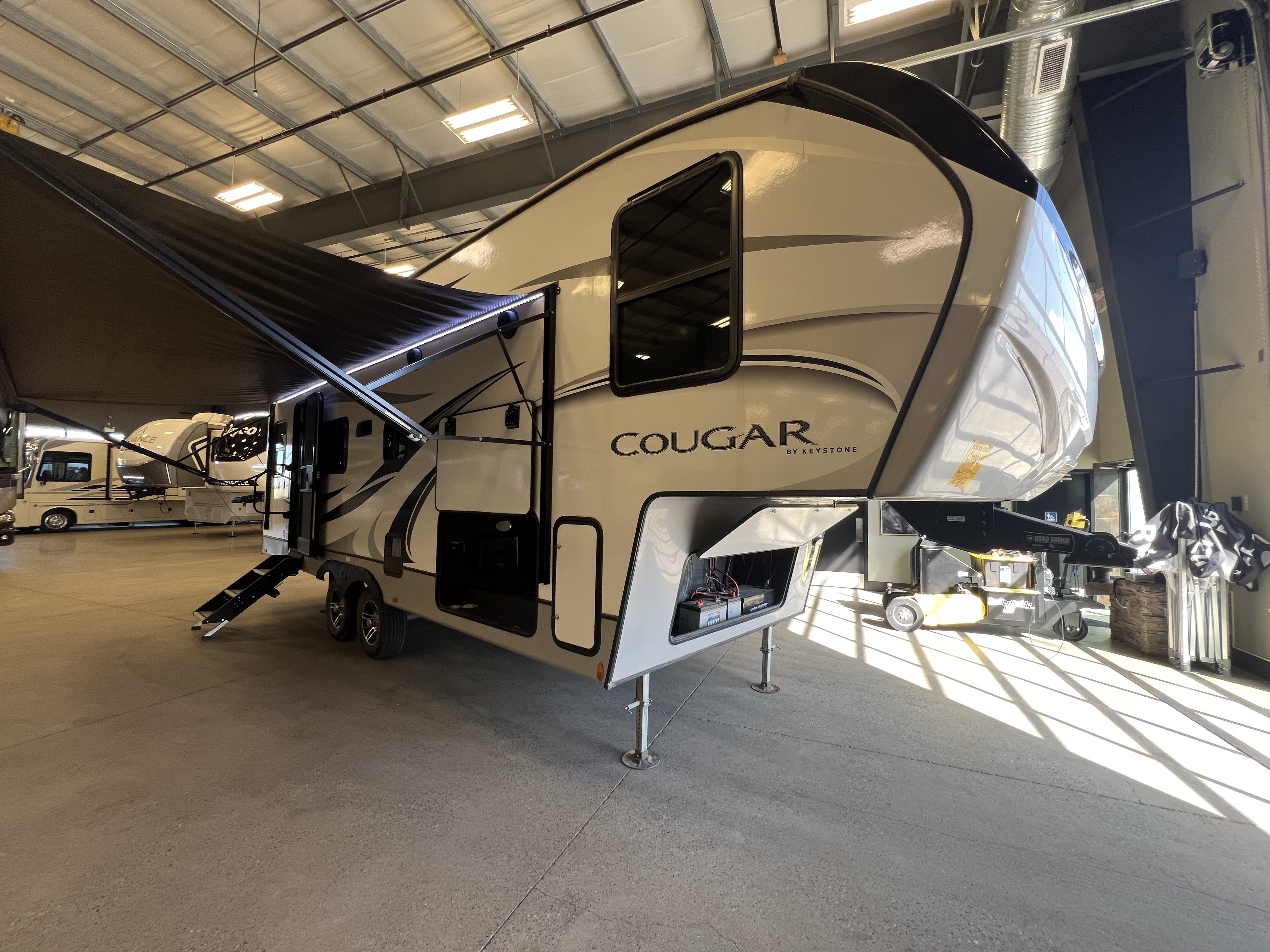 2022 Keystone Cougar Half-Ton 24RDS - Image 1