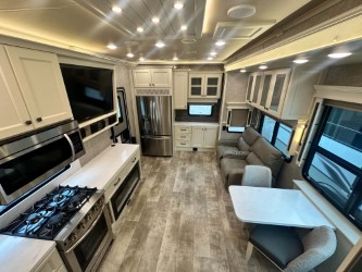 2023 VAN LEIGH BEACON 32RLB - Image 4
