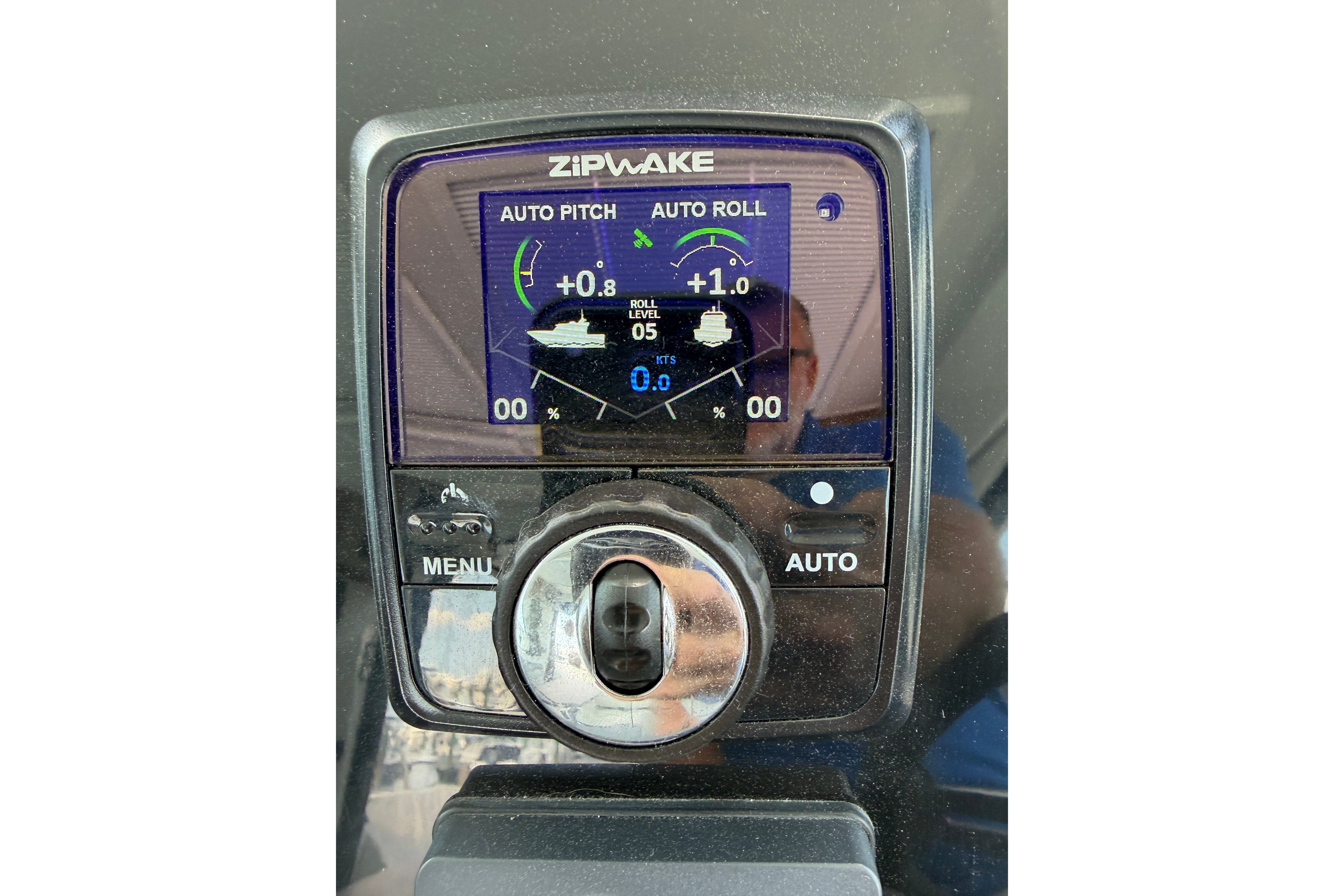 2023 Beneteau Antares 11 OB - Image 105