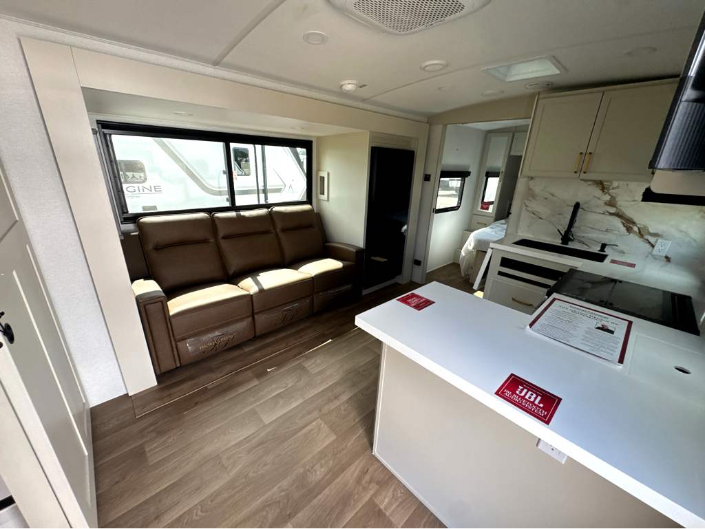 2027 GRAND DESIGN IMAGINE 2300MK - Image 12