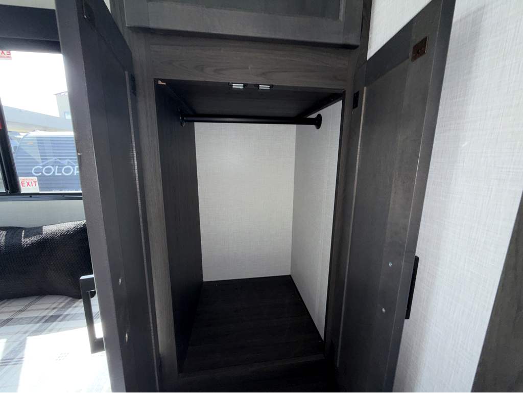 2026 VENTURE RV STRATUS 262VFK - Image 30