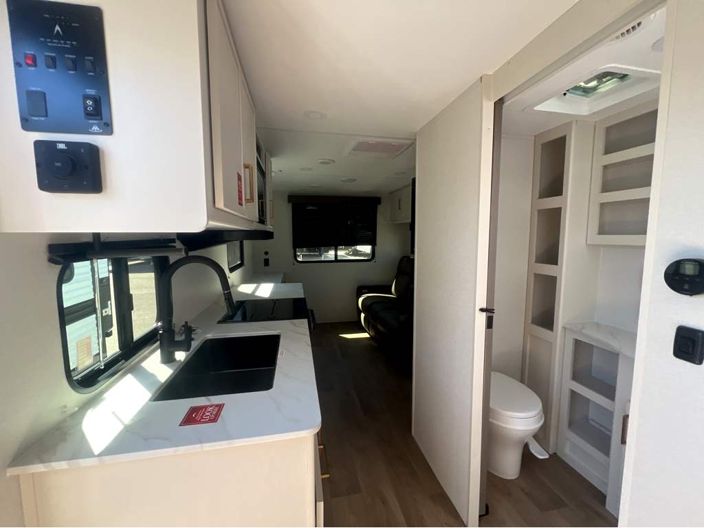 2026 GRAND DESIGN TRANSCEND 21RLX - Image 5