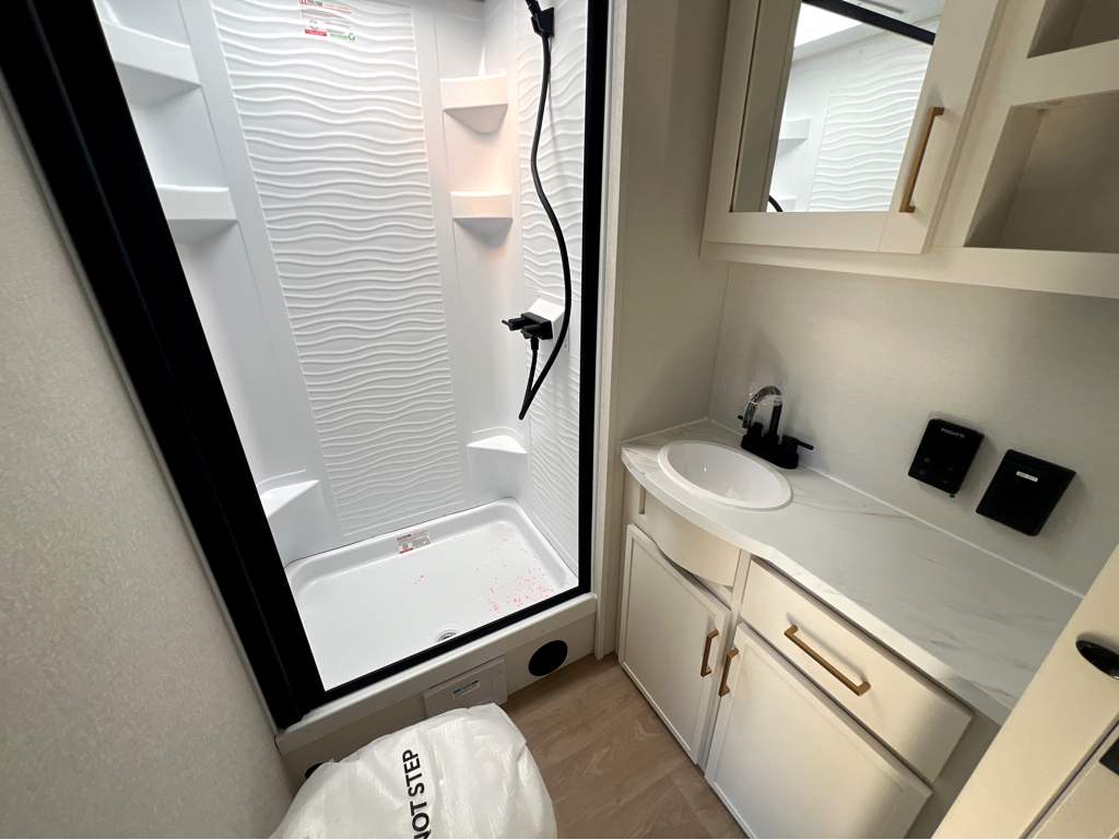 2026 GRAND DESIGN TRANSCEND 285RKT - Image 16