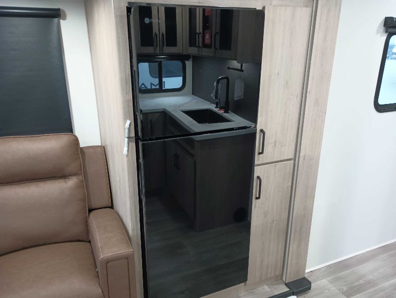 2026 Grand Design Imagine XLS 25RLE - Image 16