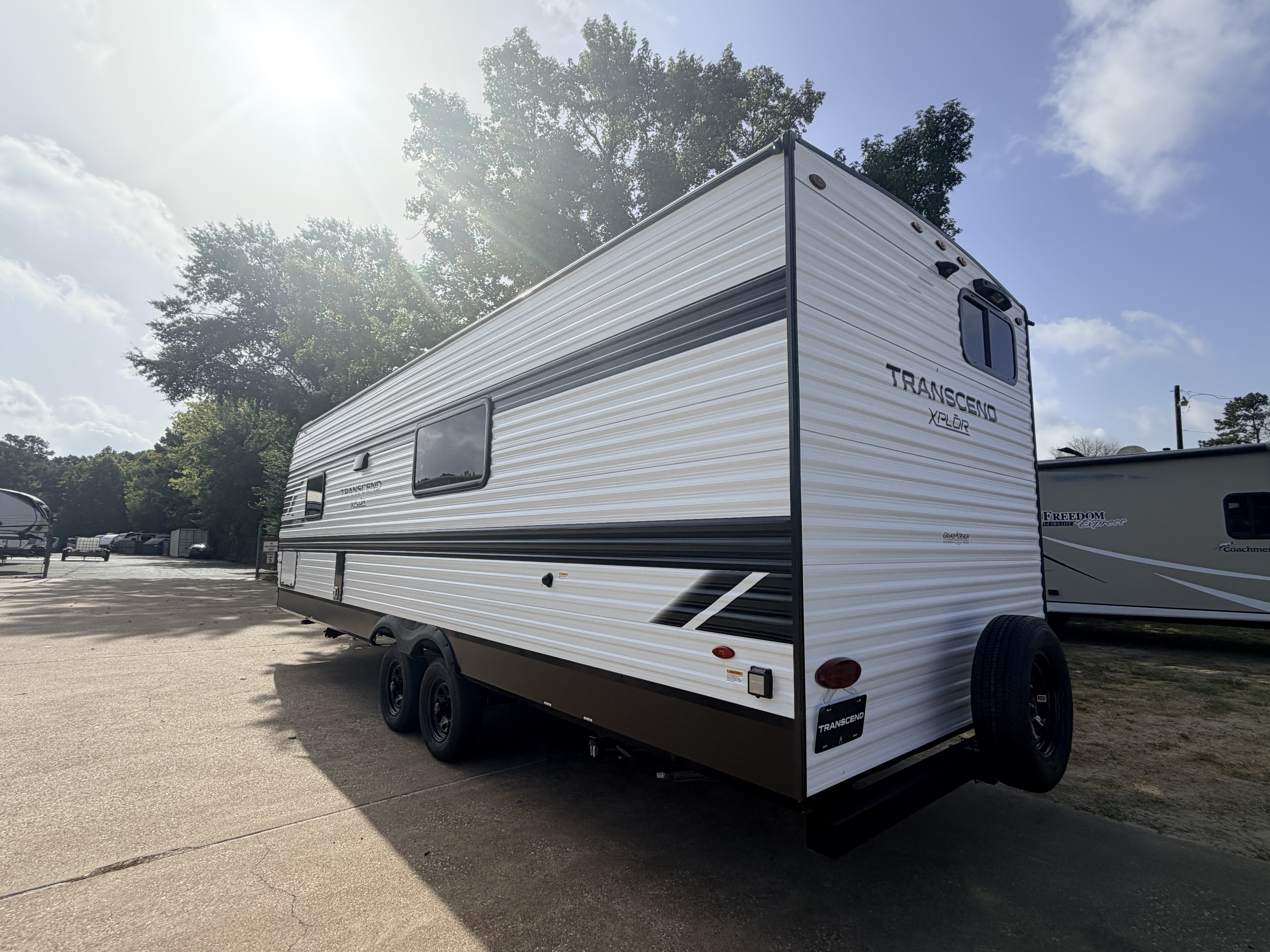 2027 Grand Design Transcend XPLOR 24BHX - Image 5