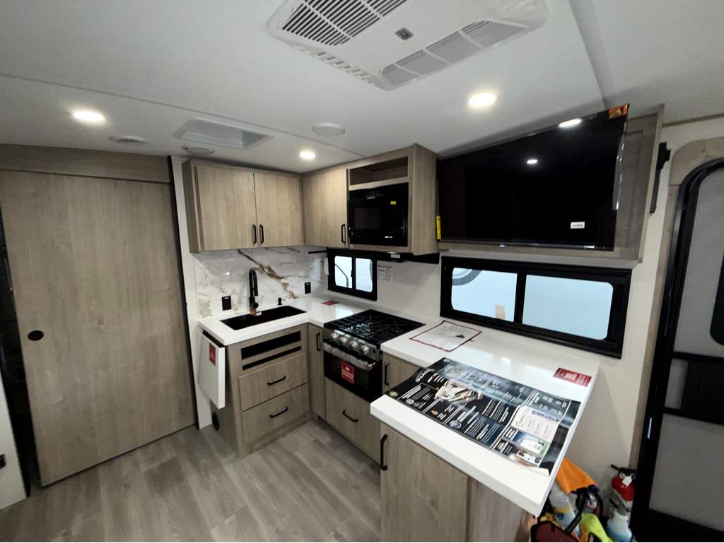 2026 GRAND DESIGN IMAGINE 2300MK - Image 10