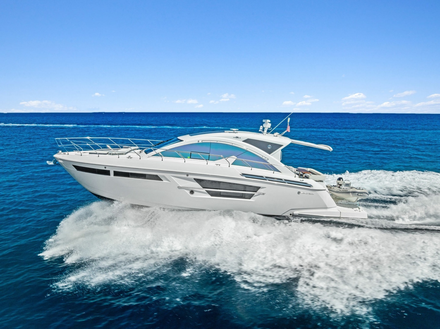 2019 Cruisers Yachts 54 Cantius - Image 7