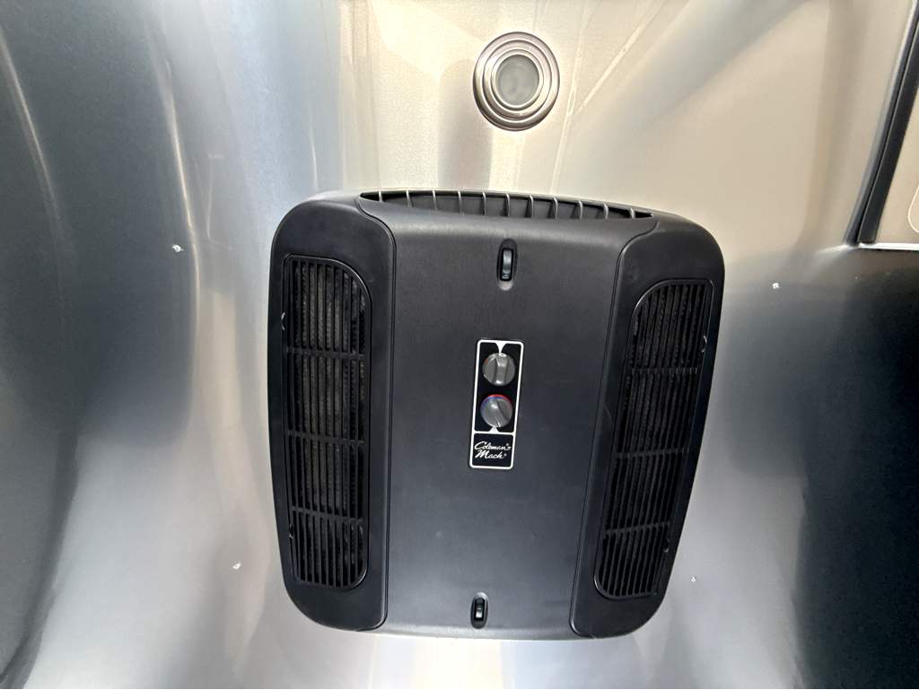 2026 AIRSTREAM Basecamp 20XE - Image 21