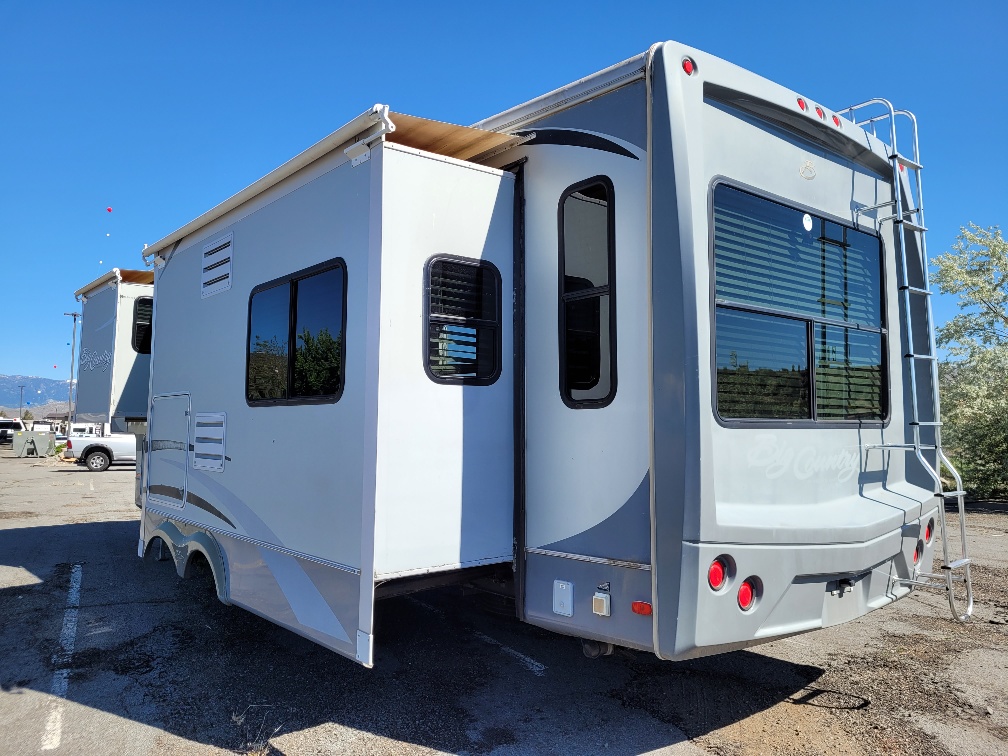 2011 Heartland Big Country BC 3250TS - Image 3