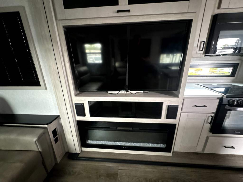 2024 EAST TO WEST TANDARA 320RL - Image 23