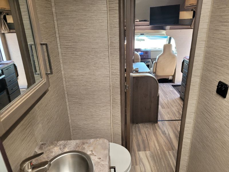 2024 Thor Motor Coach Four Winds 22E - Image 13