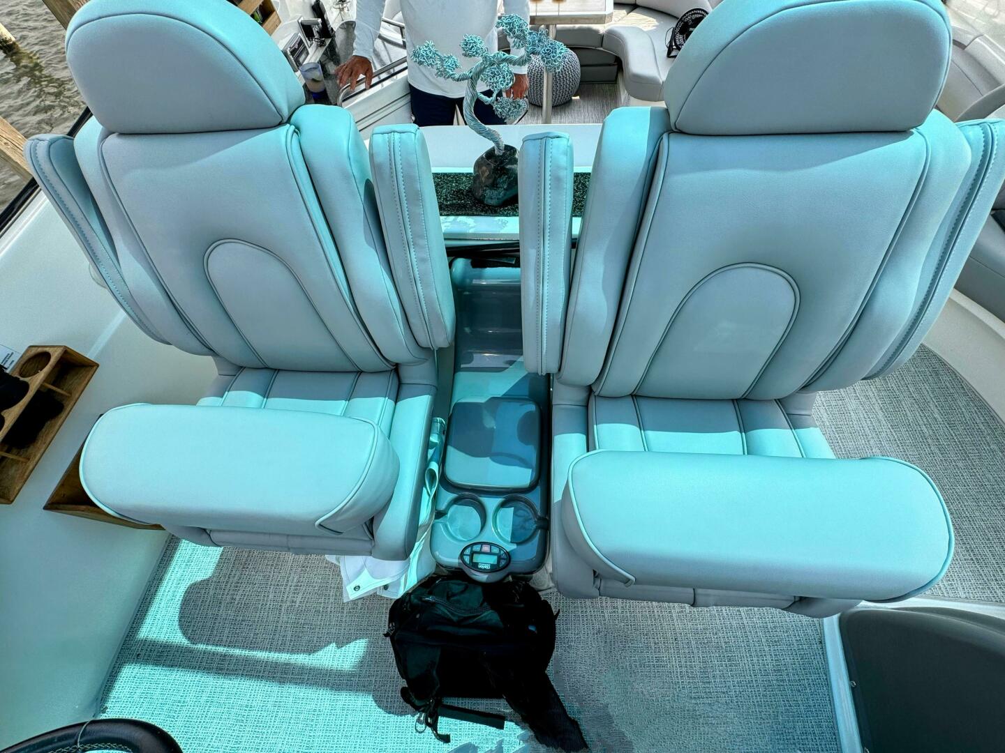2005 Cruisers Yachts 540 Express - Image 31