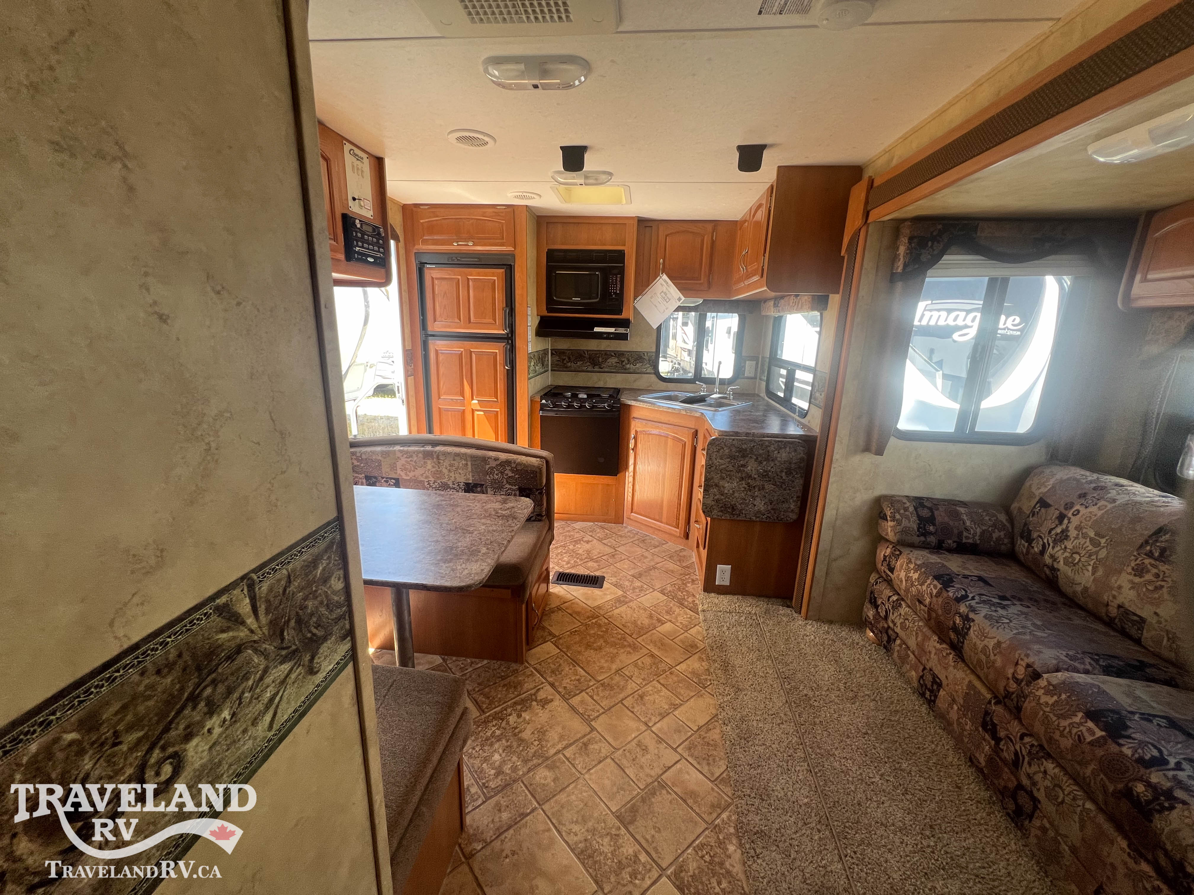2009 Keystone Cougar 243RKS (West Coast) - Image 4