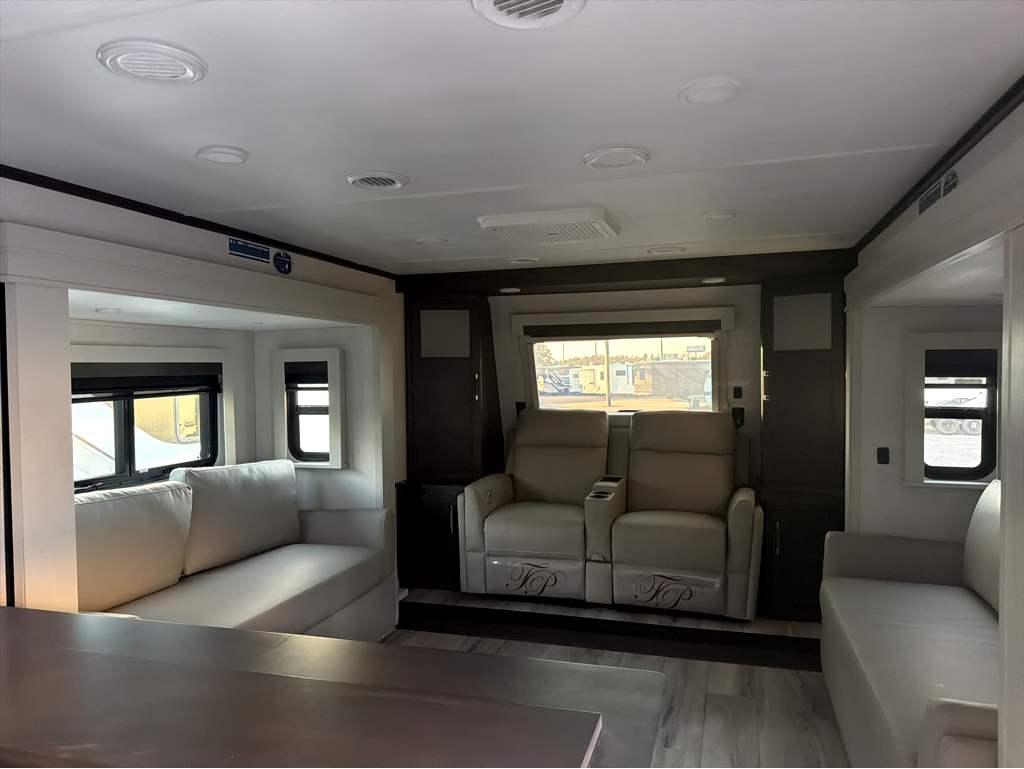 2026 Keystone ALPINE 3710FL - Image 21