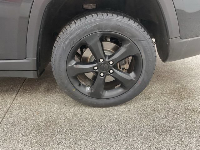 2023 Jeep Grand Cherokee L Utility 4D Altitude 4WD - Image 11