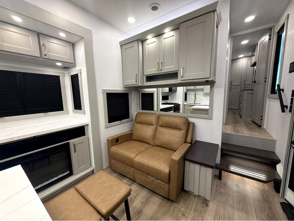 2026 BRINKLEY G 3520 - Image 14