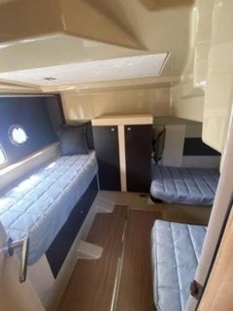 2013 Cranchi M44 HT - Image 11