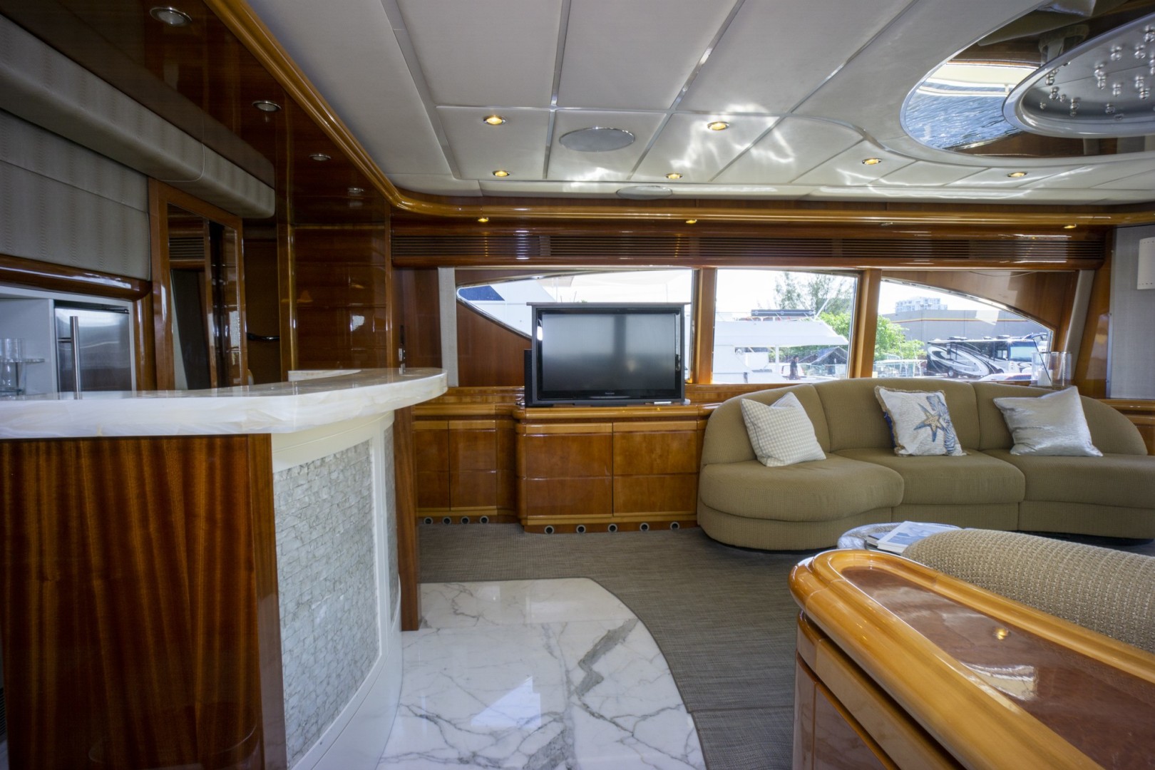 2000 Ferretti Yachts Custom Line 94 - Image 8
