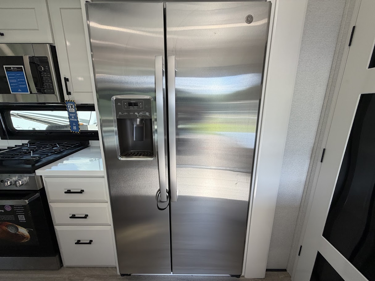2027 JAYCO PINNACLE 32RLTS - Image 21